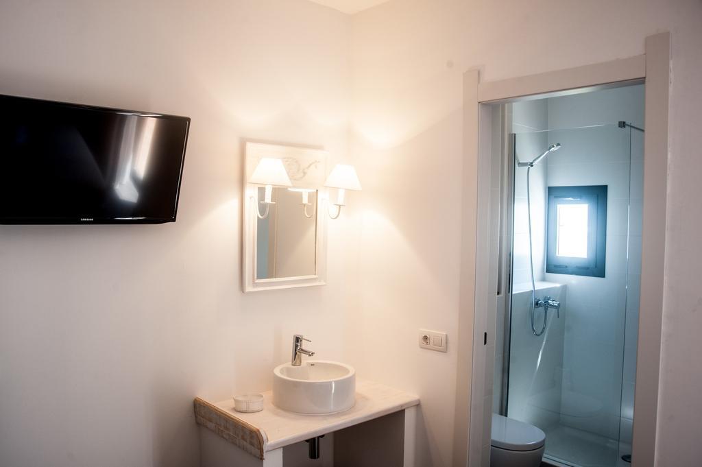 Hostal Bon Sol Сан Феран де сес Рокес Стая снимка