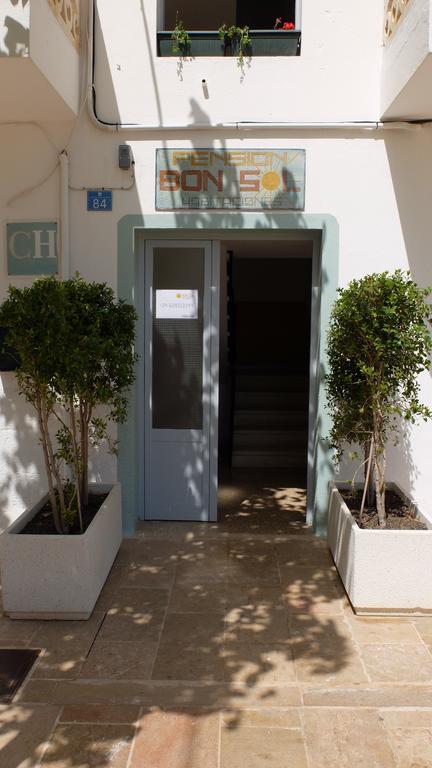 Hostal Bon Sol Сан Феран де сес Рокес Екстериор снимка